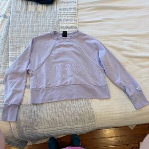 Nike Women's Light Purple Cropped Sweatshirt